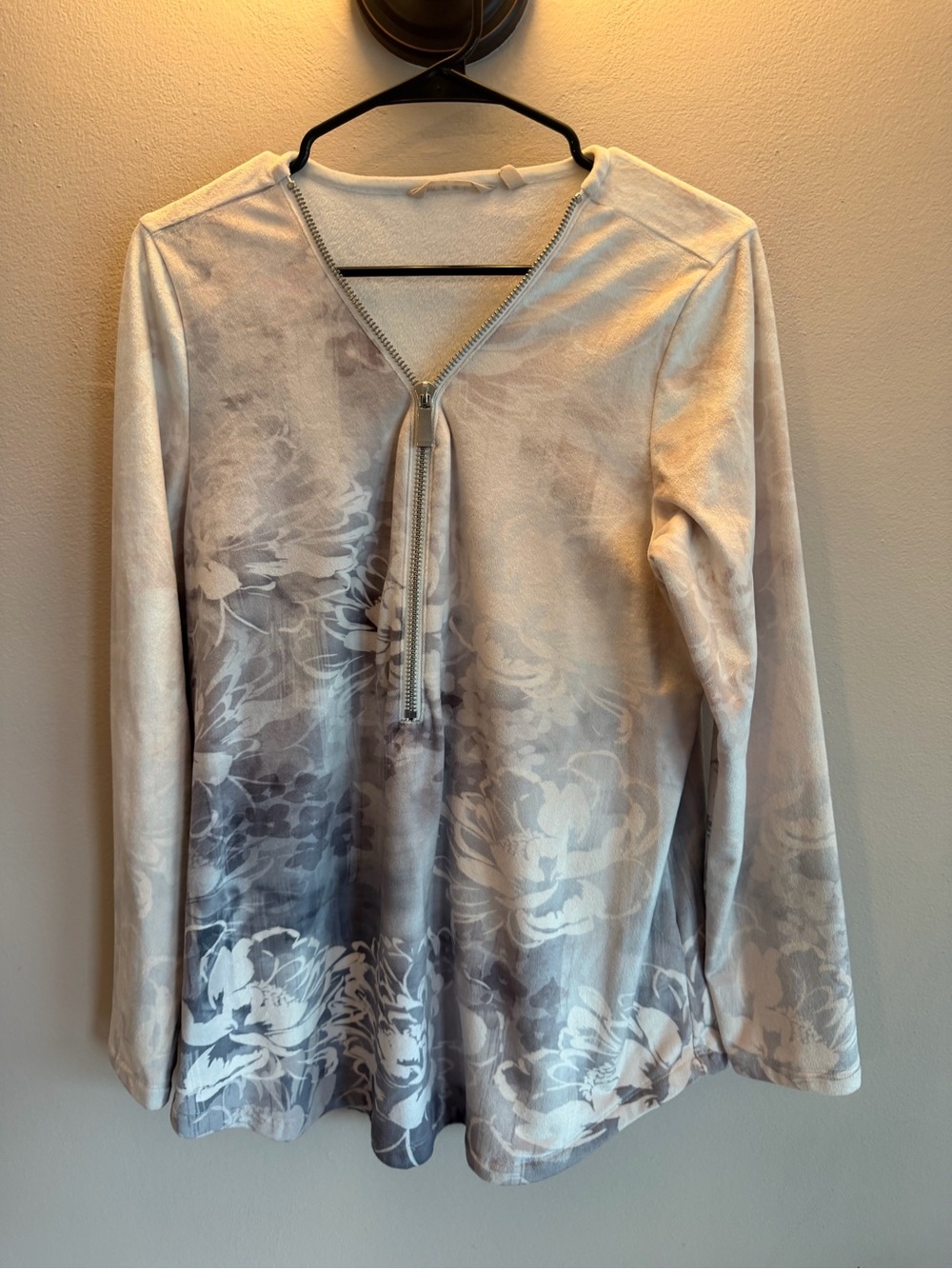 Soft Surroundings Floral Half Zip Fleece Pullover Top Gray White Long Sleeve